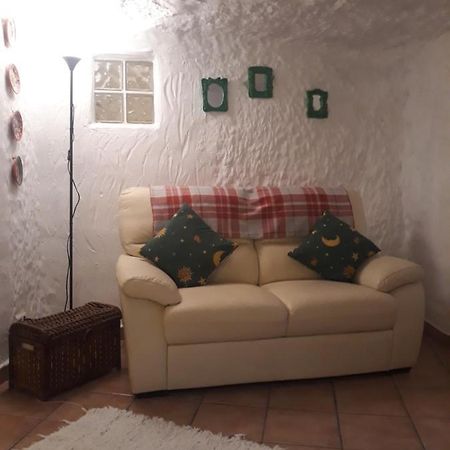 The Welcome Cave Freila Exterior photo