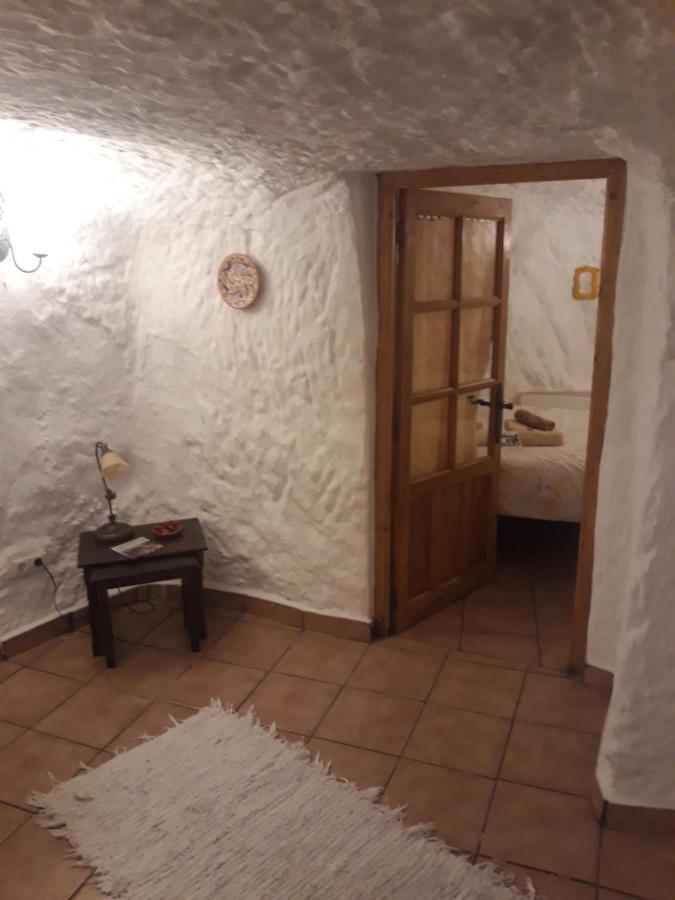 The Welcome Cave Freila Exterior photo