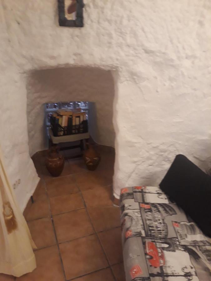 The Welcome Cave Freila Exterior photo